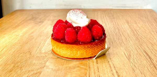 Tartelette aux framboises fraîches et crème vanille